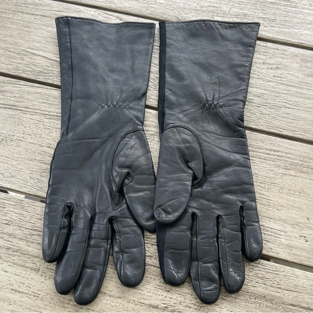 Vintage Ladies Black Leather Gloves